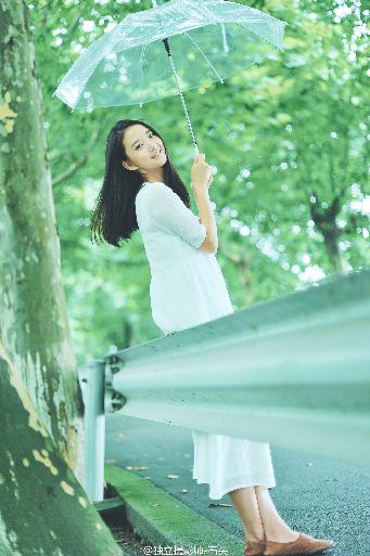 诱女偷伦初尝云雨H