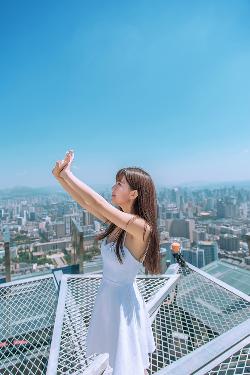 雏鸟幼儿小学生张婉莹,女大学生的沙龙室